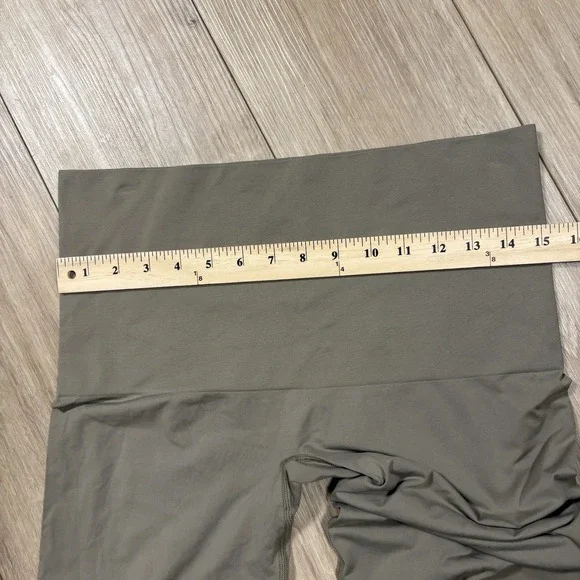 SKIMS Soft Smoothing Seamless Leggings Tan Green Women's XXL 2XL - Picture 7 of 7